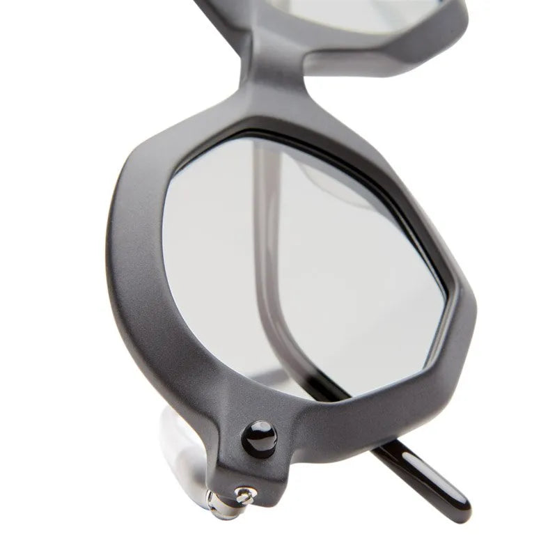 Kuboraum Mask P18 black